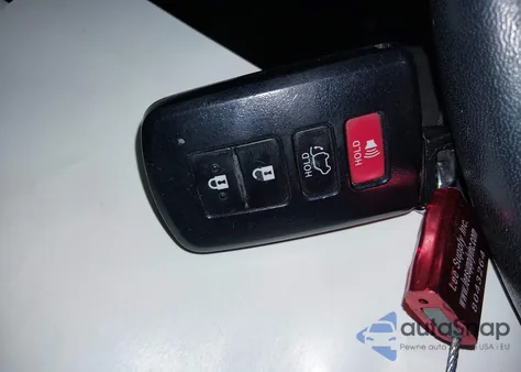 2017 Toyota Rav4 Xle из США, поврежденный, VIN 2T3RFREV1HW684353